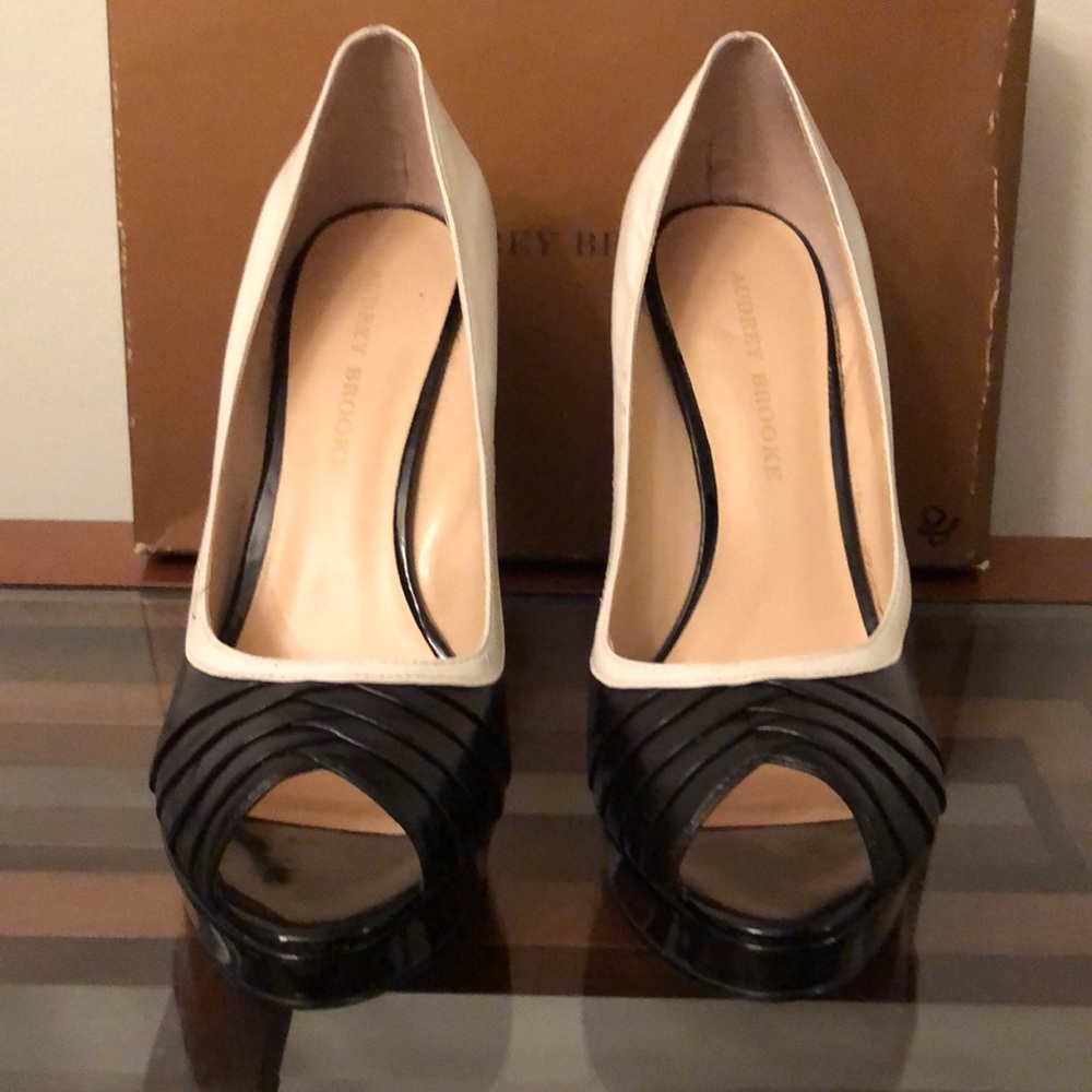 Audrey Brooke B&W Open Toe Heels - Picture 2 of 6